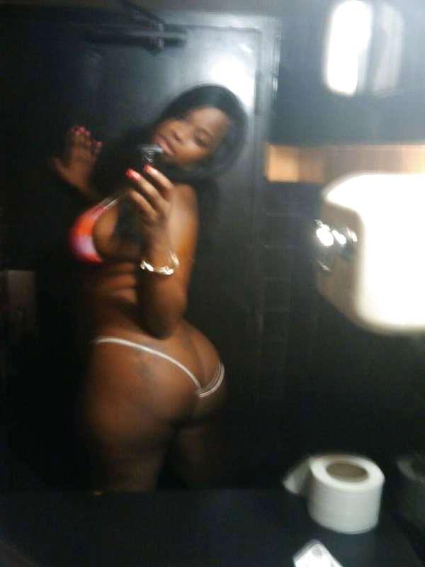 25P Busty self taken