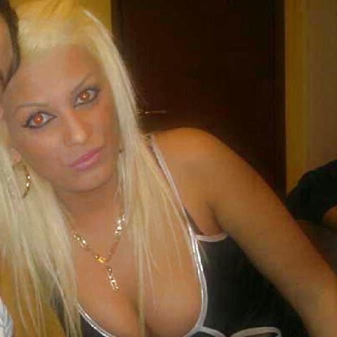 14P Romanian woman: angela