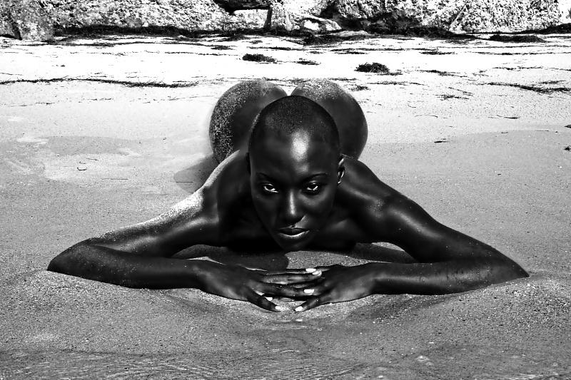 25P Black beauty