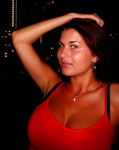 16P Busty Russian Woman 208