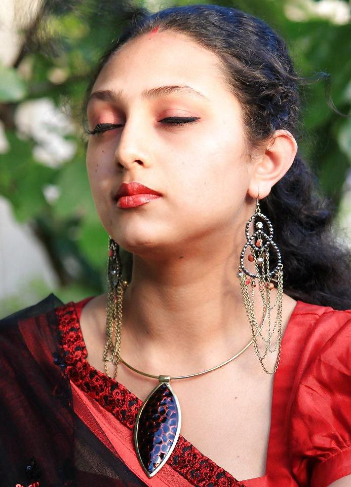 24P Indian beauty