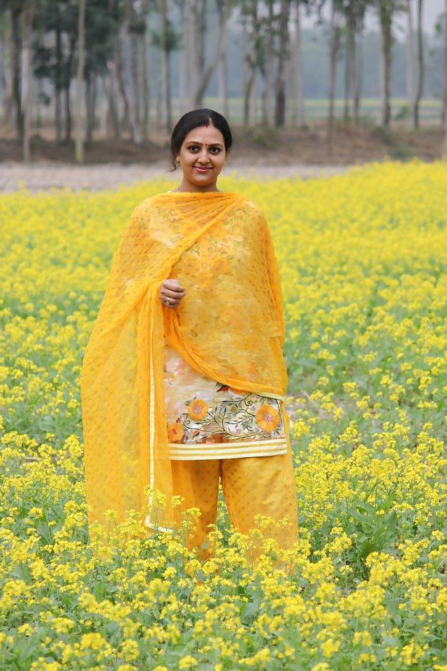 24P Indian beauty