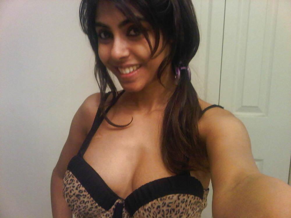 19P Ex gf Blackberry mms selfshot pics