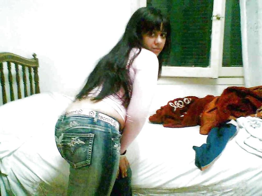 25P Arab-Turkish Beauty In Heat !