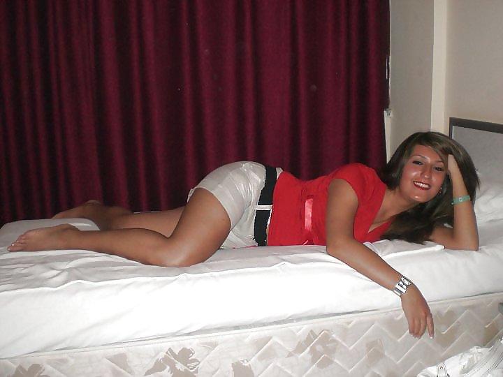 25P Arab-Turkish Beauty In Heat !