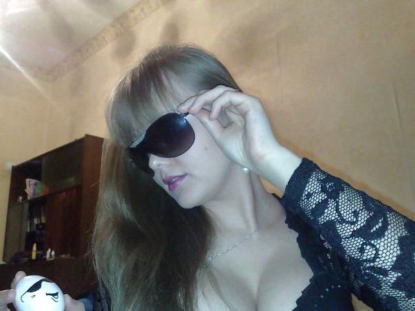 8P Busty Russian Woman 302