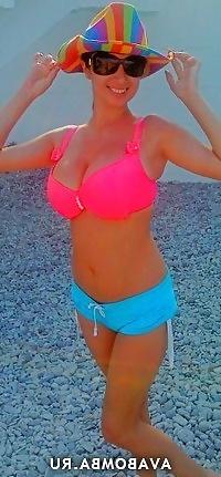 14P Busty Russian Woman 224