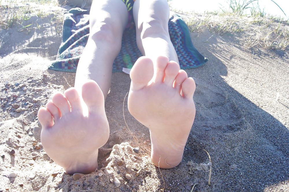 13P Candid Sandy Beach Feet Soles 2