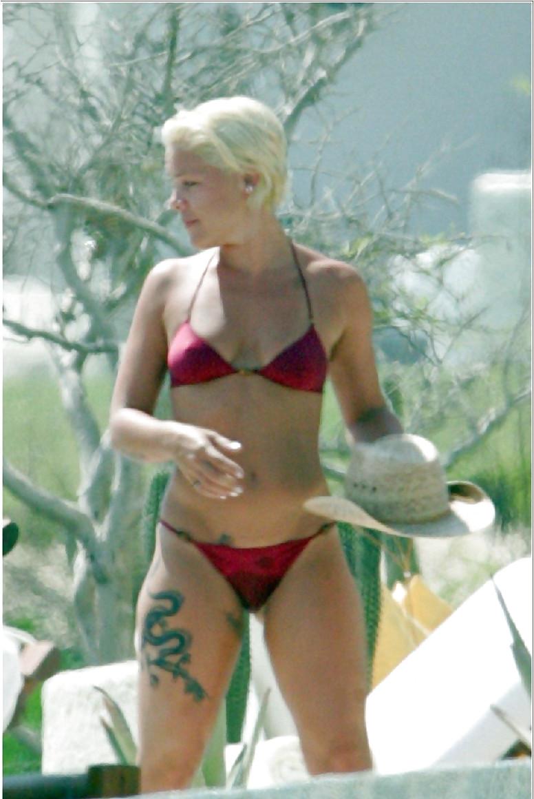25P Alecia Beth Moore alias P!nk