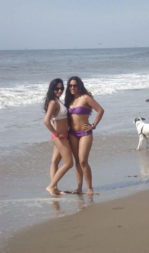 25P Desi girls in swuimsuits 2