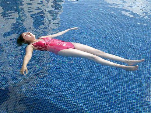 25P Desi girls in swuimsuits 2