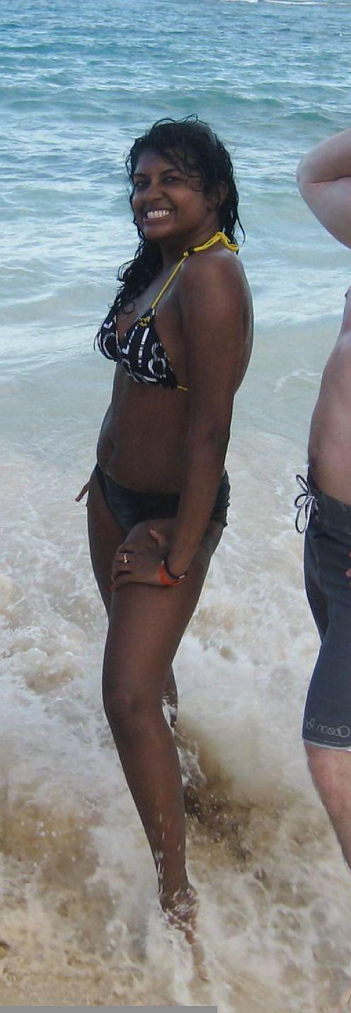25P Desi girls in swuimsuits 2