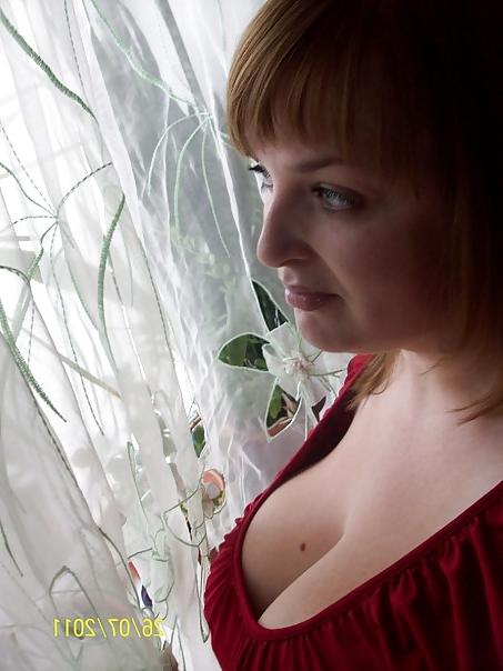 7P Busty Russian Woman 324