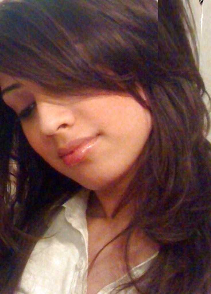 16P Desi model Najy !