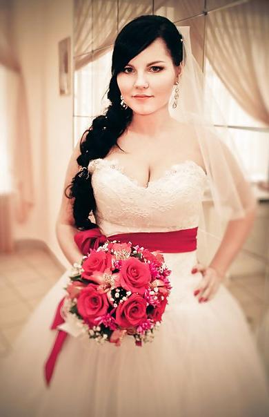 14P Busty Russian Woman 332