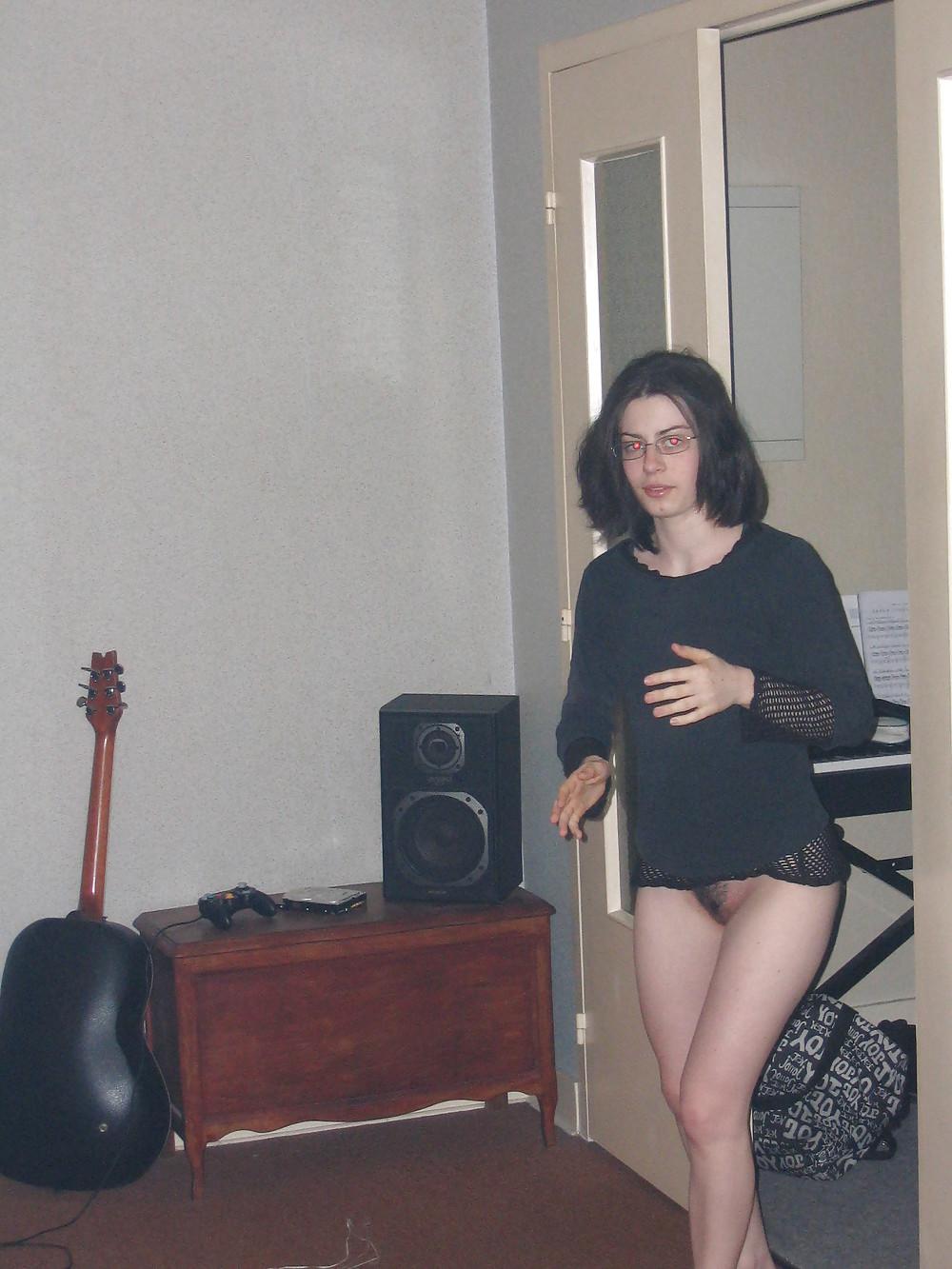 22P Bottomless matures candid