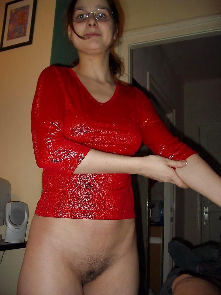 22P Bottomless matures candid