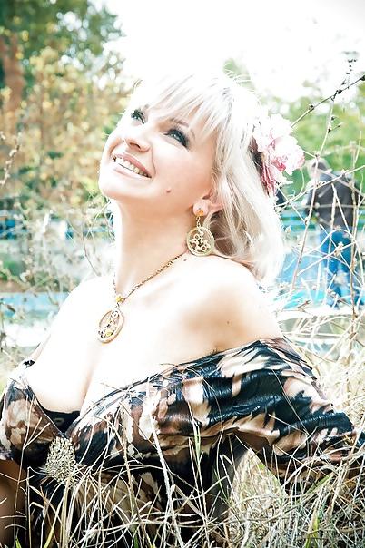 10P Busty Russian Woman 355