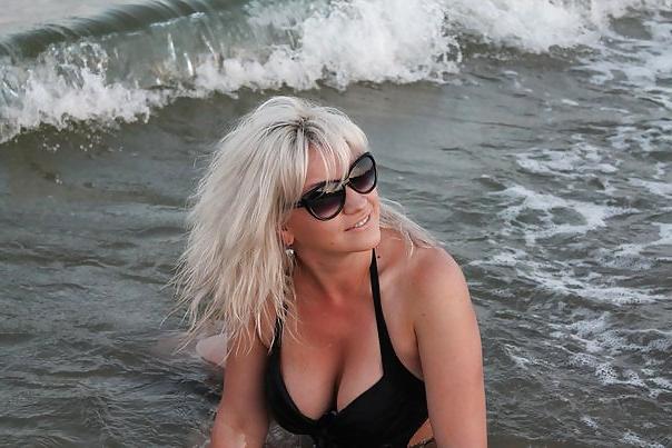 10P Busty Russian Woman 355
