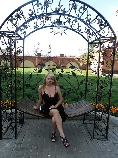 12P Busty Russian Woman 267