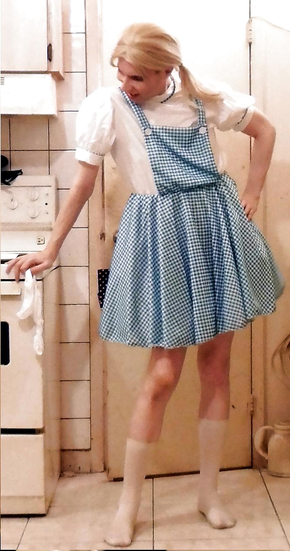 18P LA: dorothy for halloween