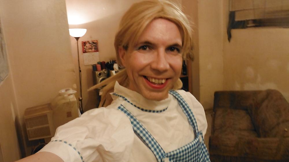 18P LA: dorothy for halloween