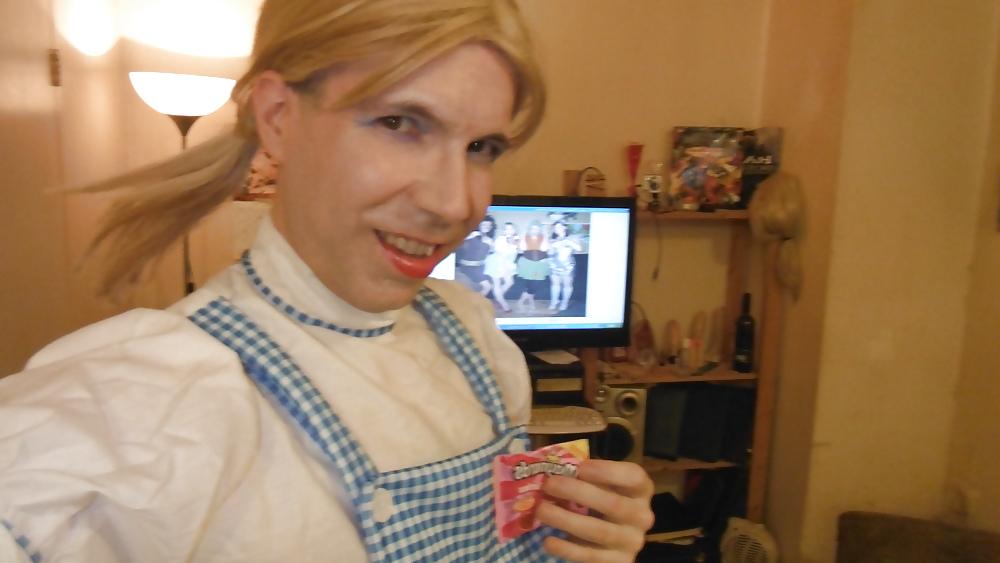 18P LA: dorothy for halloween