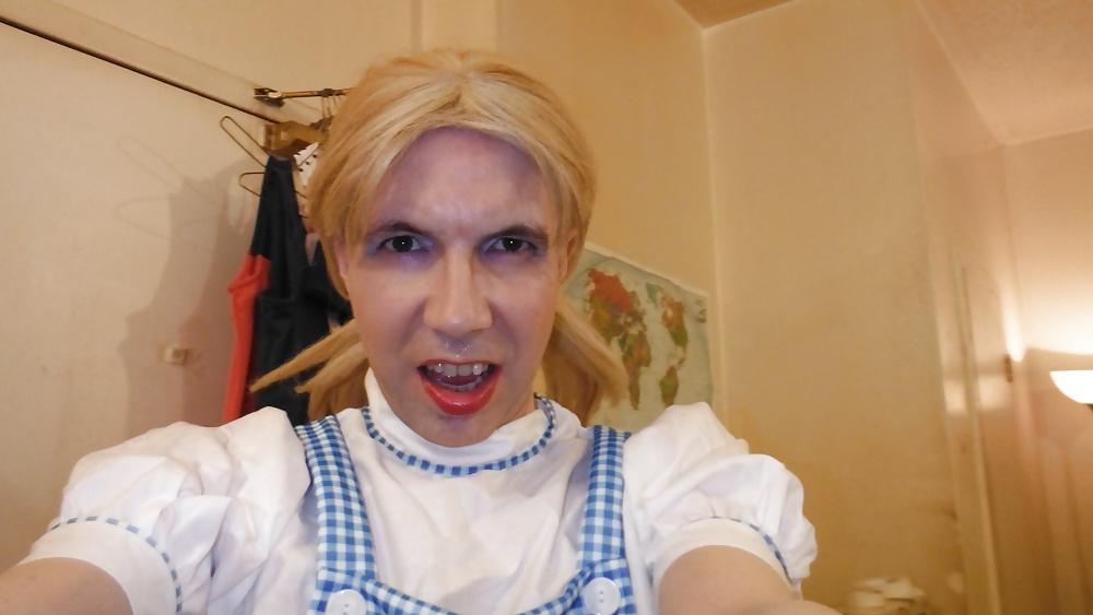 18P LA: dorothy for halloween