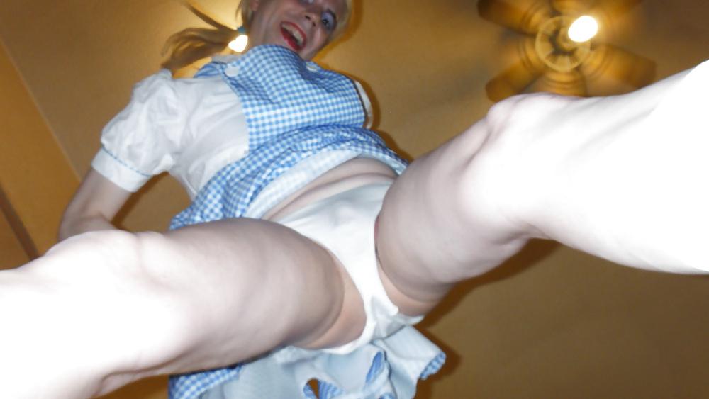 18P LA: dorothy for halloween