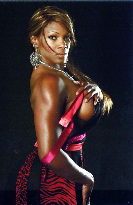 25P MUSCLE BEAUTY-TATIANNA BUTLER