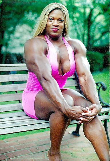 25P MUSCLE BEAUTY-TATIANNA BUTLER