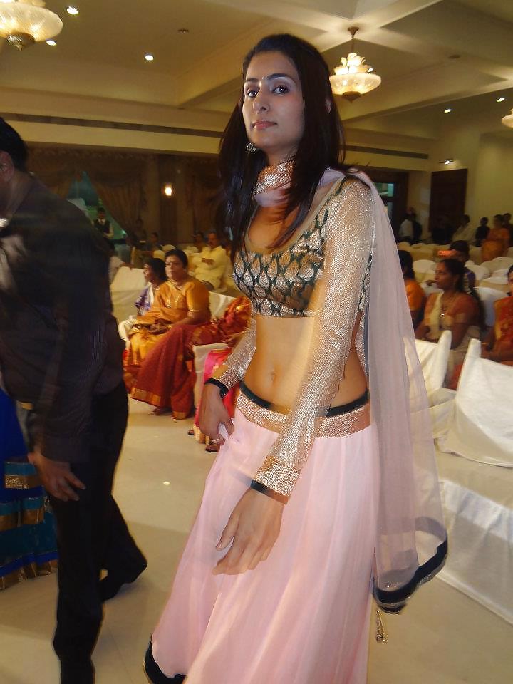 9P Skinny desi girl 