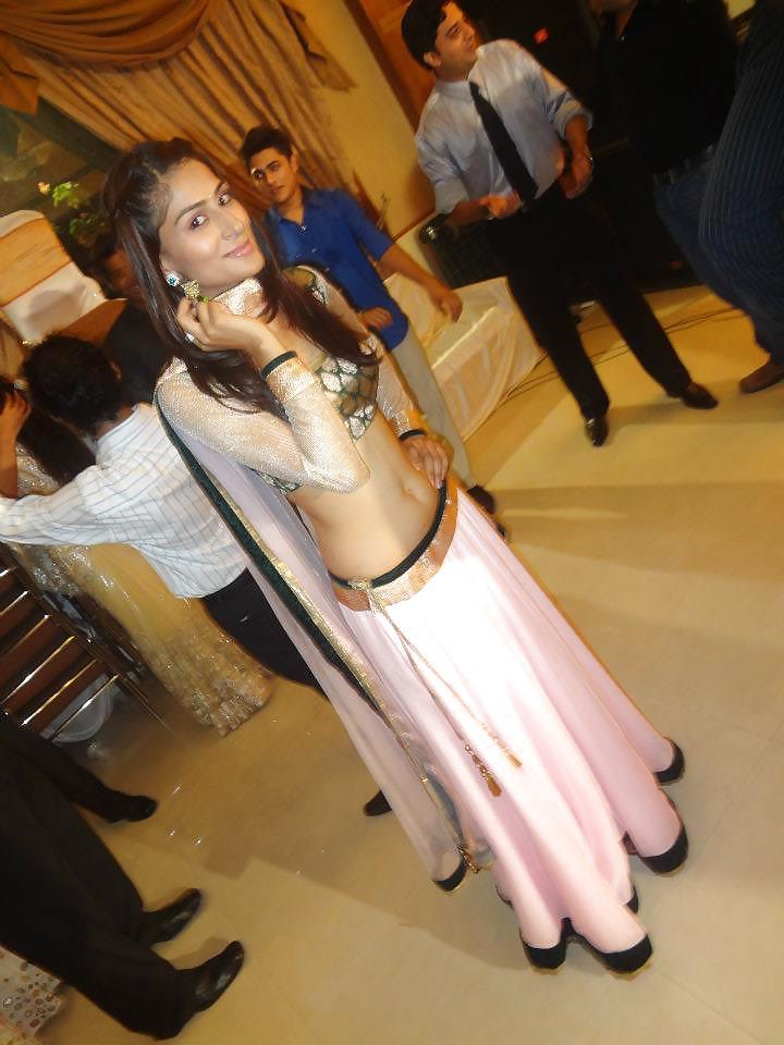 9P Skinny desi girl 