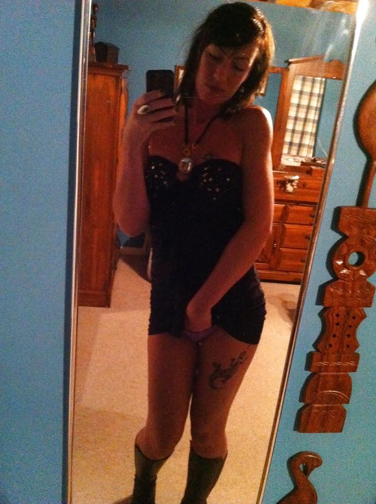 16P Milf self shots