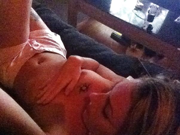 16P Milf self shots