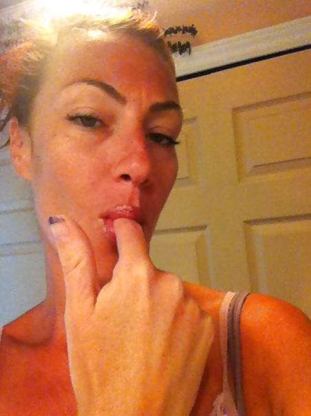16P Milf self shots