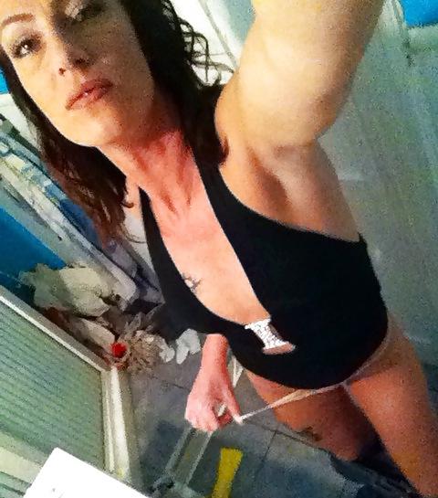 16P Milf self shots