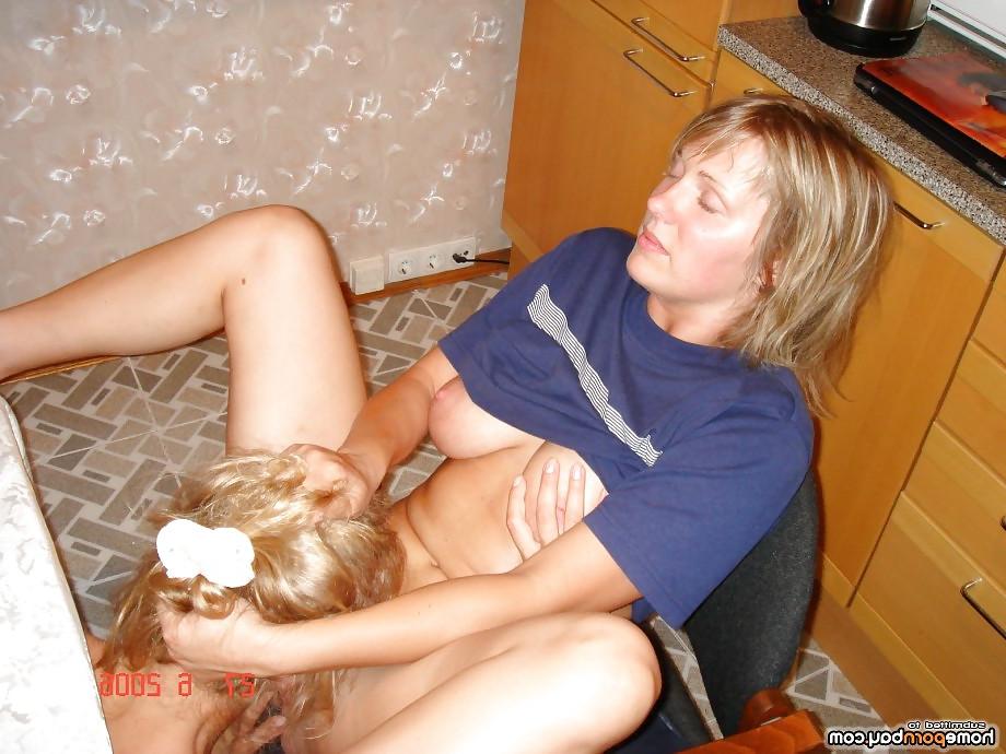 20P Amateur lesbos love to lick