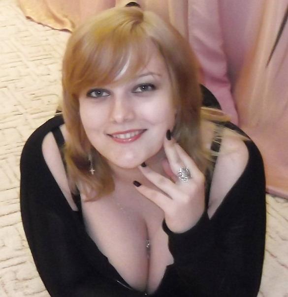 5P Busty Russian Woman 383