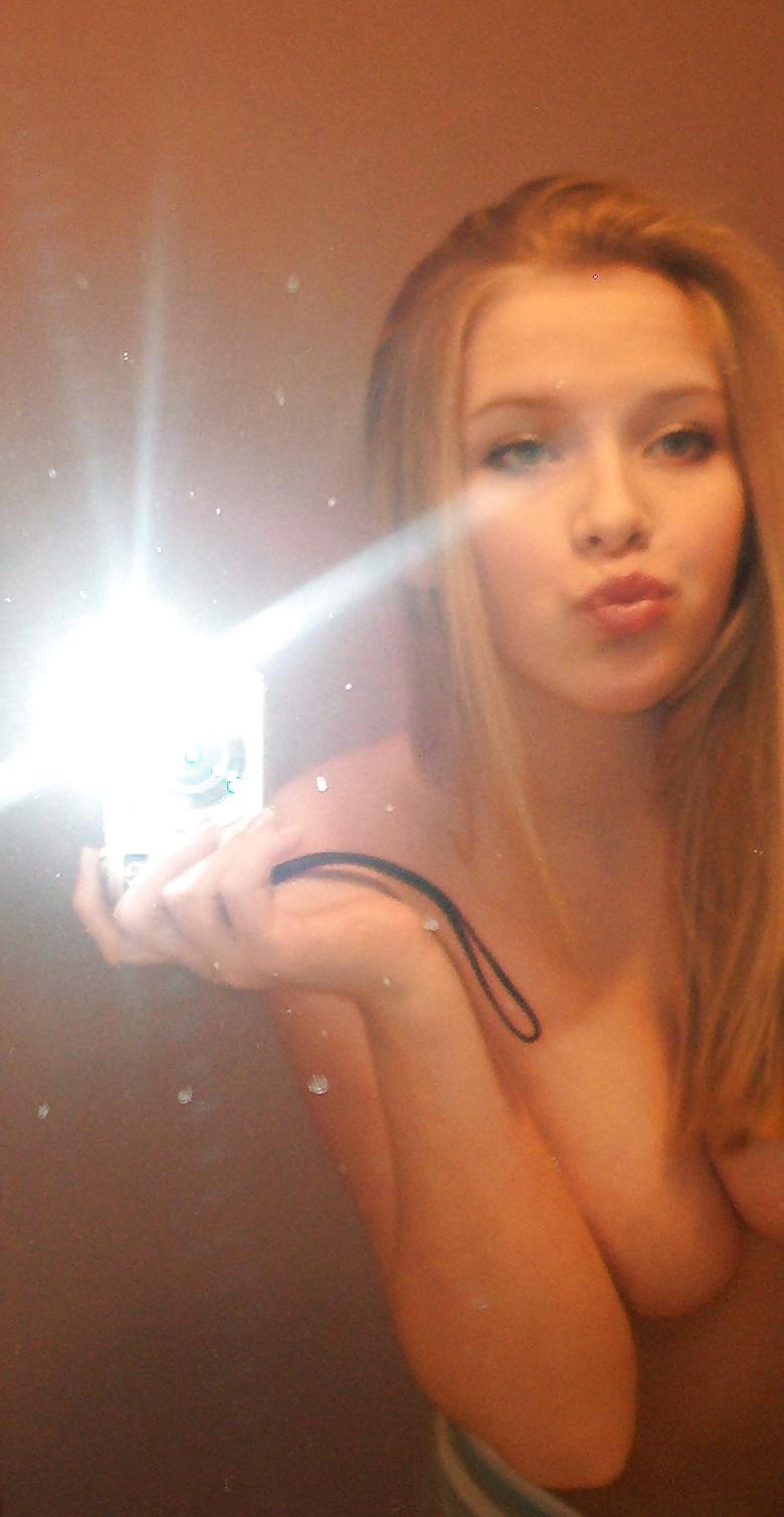 25P Self Shot 01