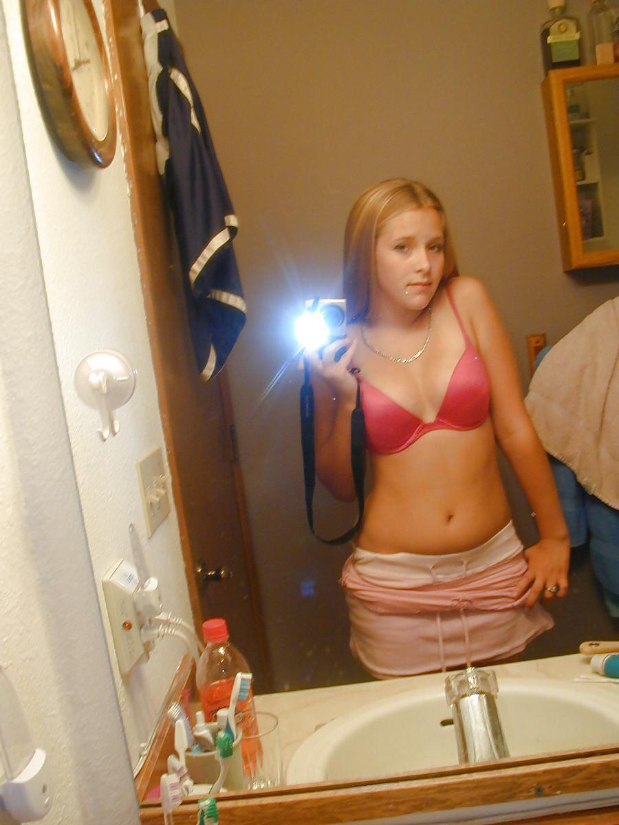 25P Self Shot 01