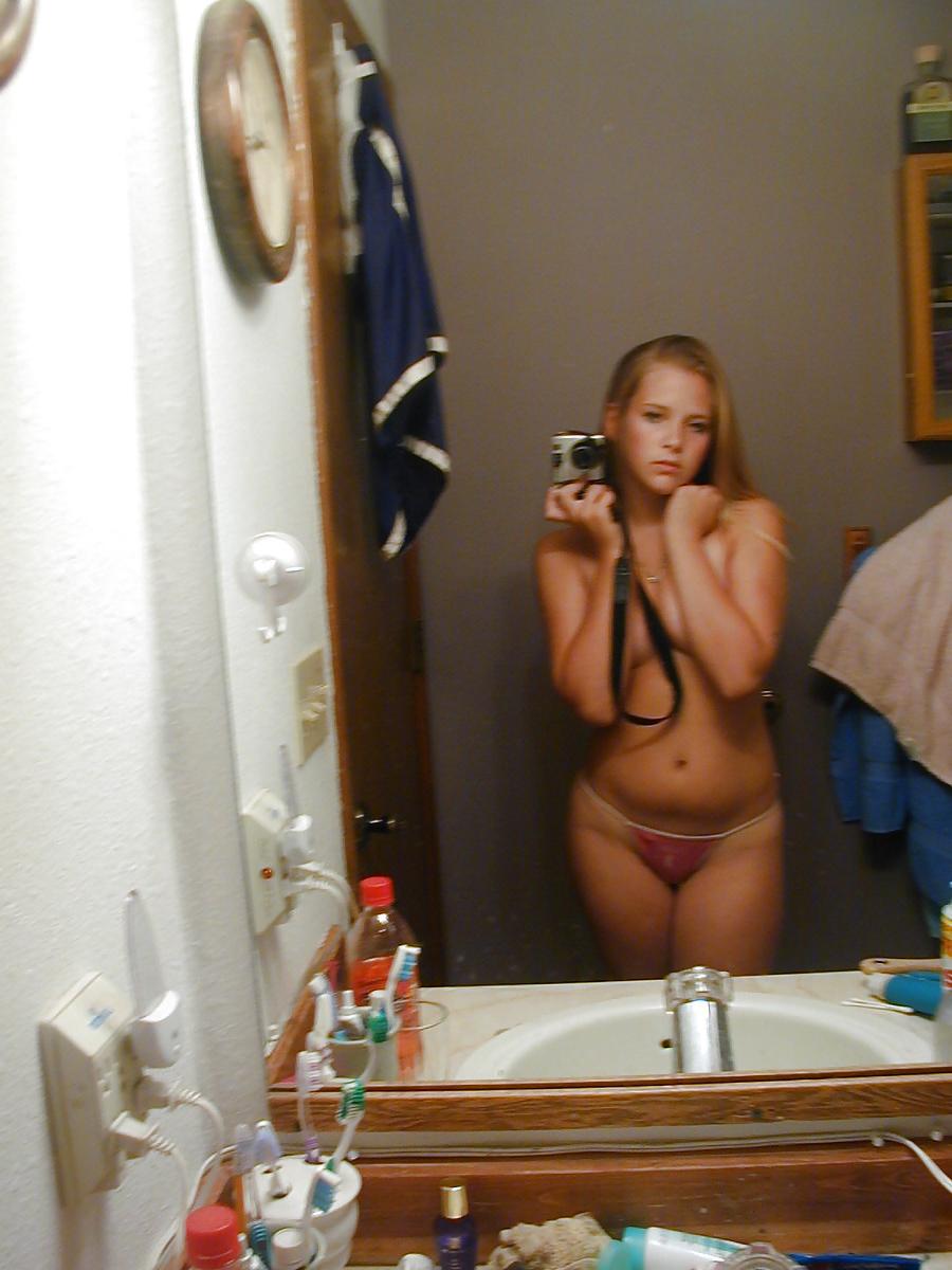 25P Self Shot 01