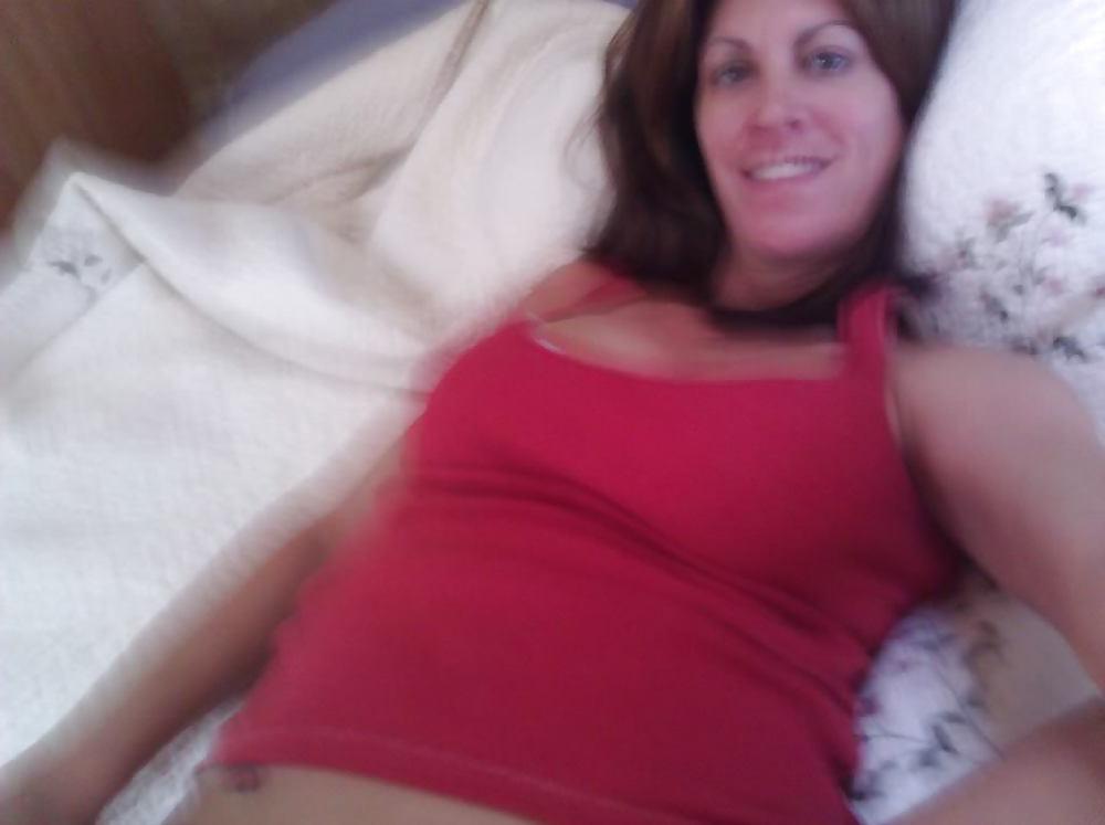 10P MILF Self Pics.