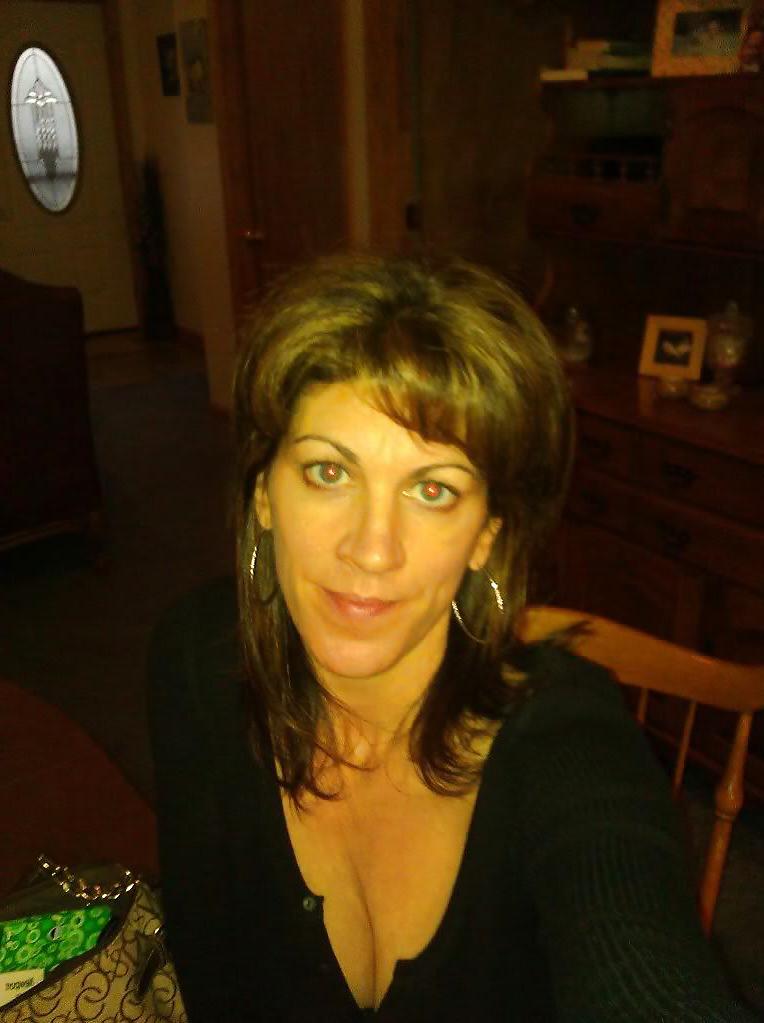 10P MILF Self Pics.
