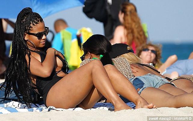 8P Chrstina milian - goodies on the beach