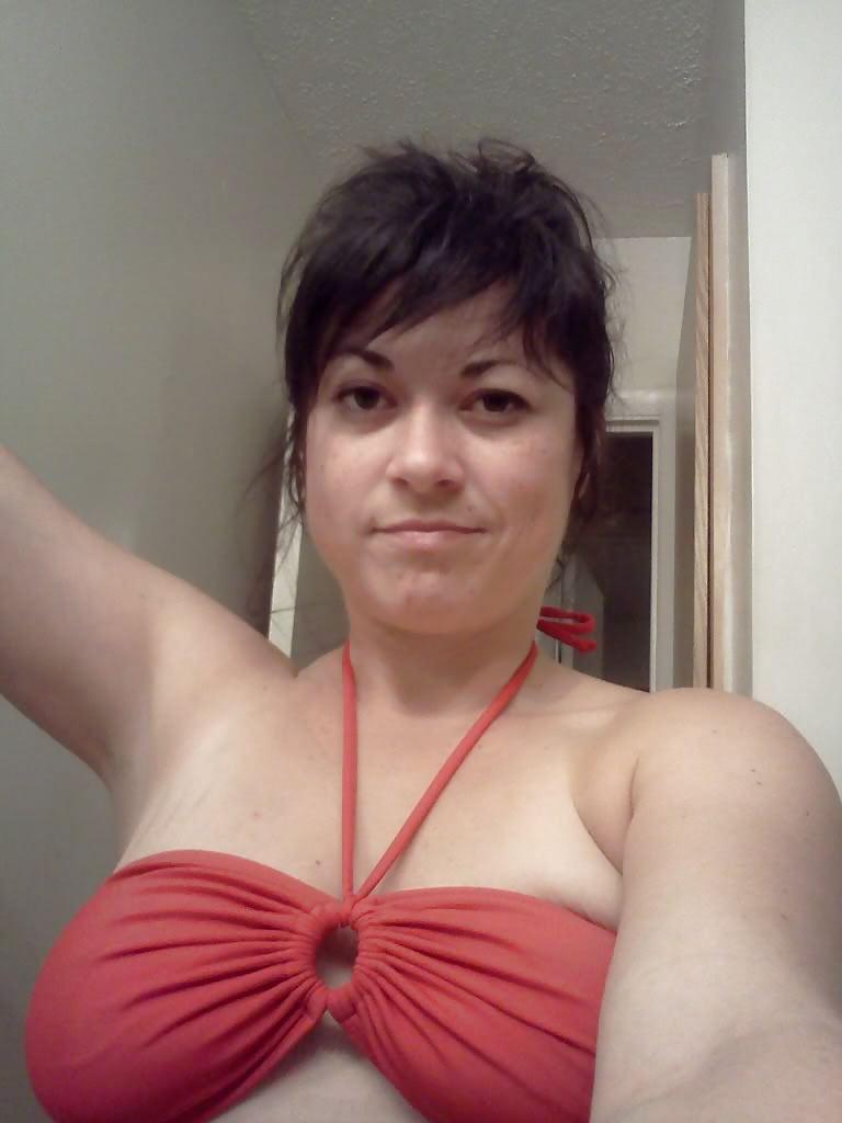 18P Sexy Mature Wife Self Pics