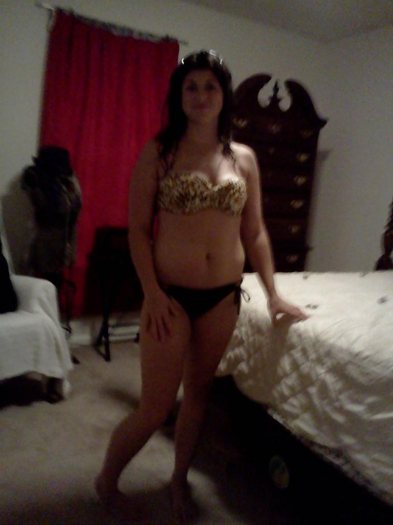 18P Sexy Mature Wife Self Pics