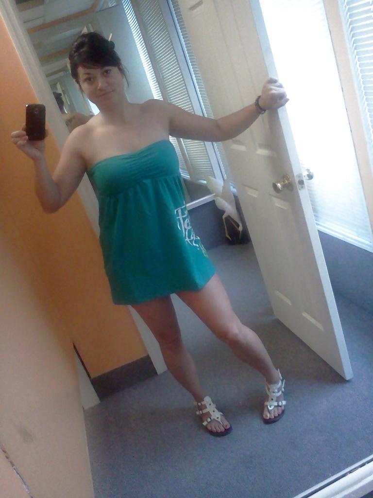 18P Sexy Mature Wife Self Pics