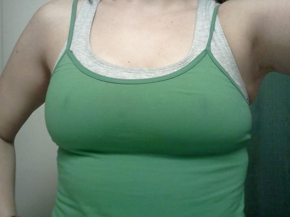 18P Sexy Mature Wife Self Pics