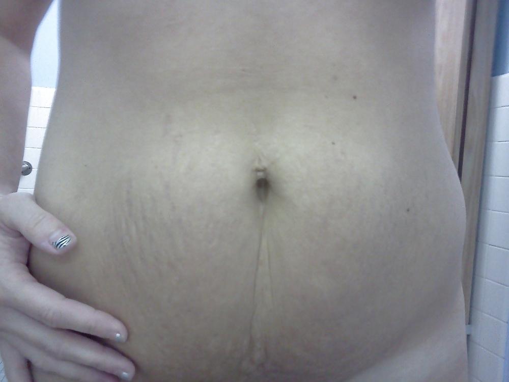 18P Sexy Mature Wife Self Pics